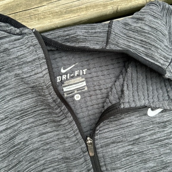 Nike Dri-FIT Gray Half-Zip Long Sleeve Running Pullover Women's Medium‎ - Picture 2 of 3